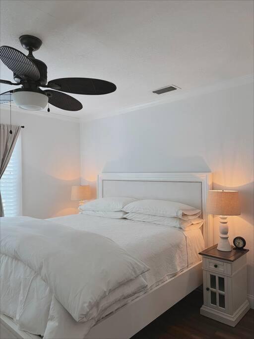 Beautiful Main House In West Palm Hébergement de vacances