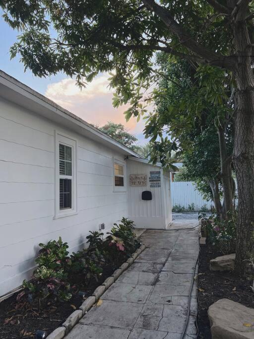 Beautiful Main House In West Palm Ferienhaus